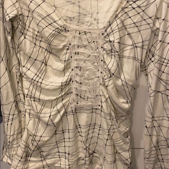 Top - Picture 2 of 2